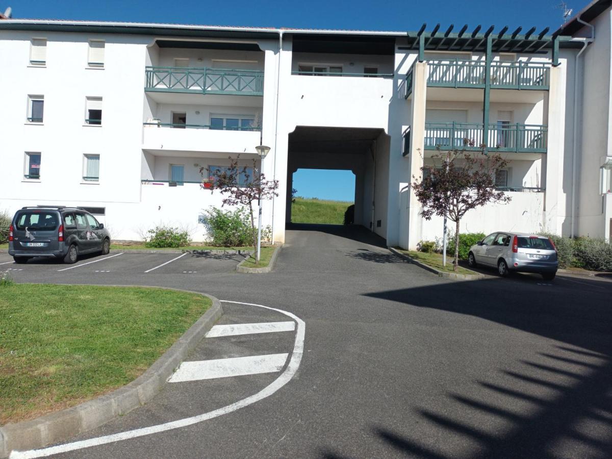 Calme T2 Avec Terrasse A Hendaye, Proche Plage - Fr-1-239-780 Dış mekan fotoğraf